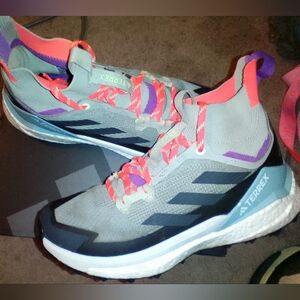 Adidas Free Hiker 2 Sz 8.5 Excellent Condition No Signs If Wear